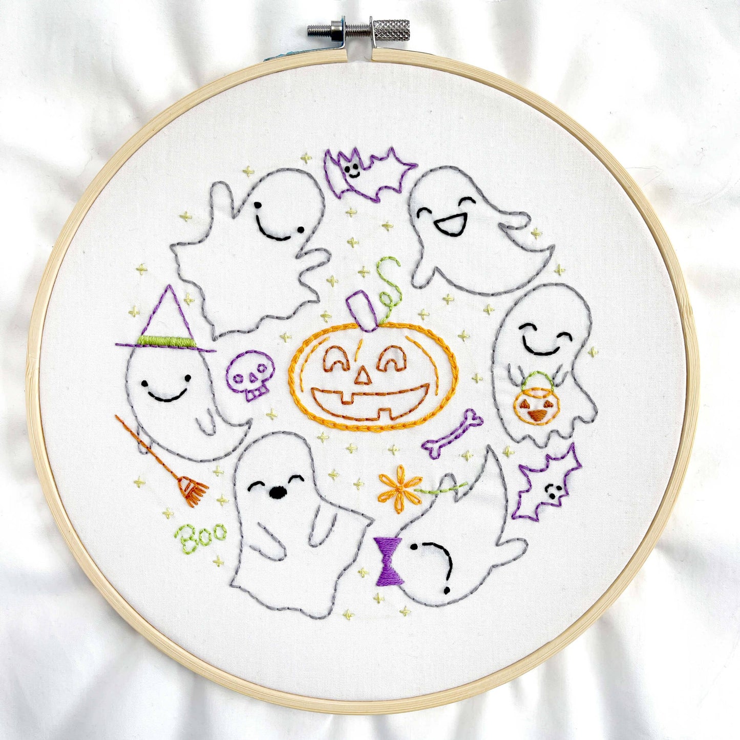 Ghost Friends 8" embroidery kit