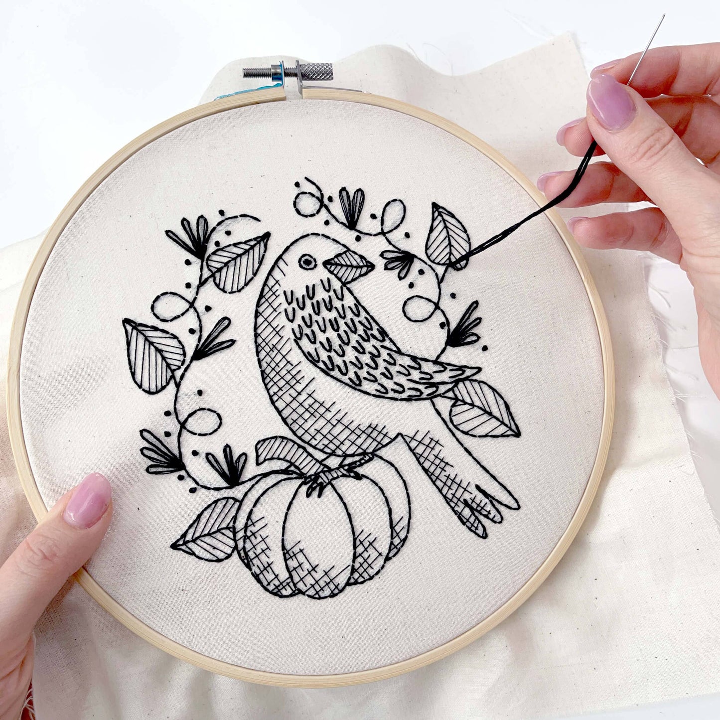Raven 8" embroidery kit