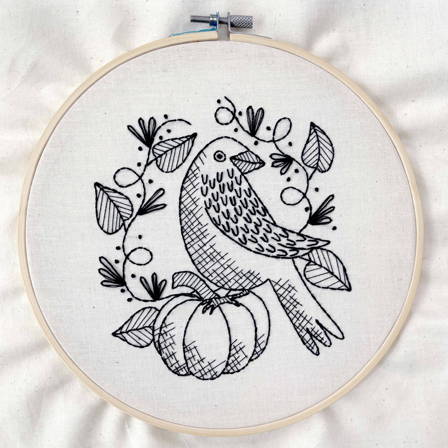 Raven 8" embroidery kit