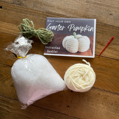 Garter White Pumpkin Knit Kit